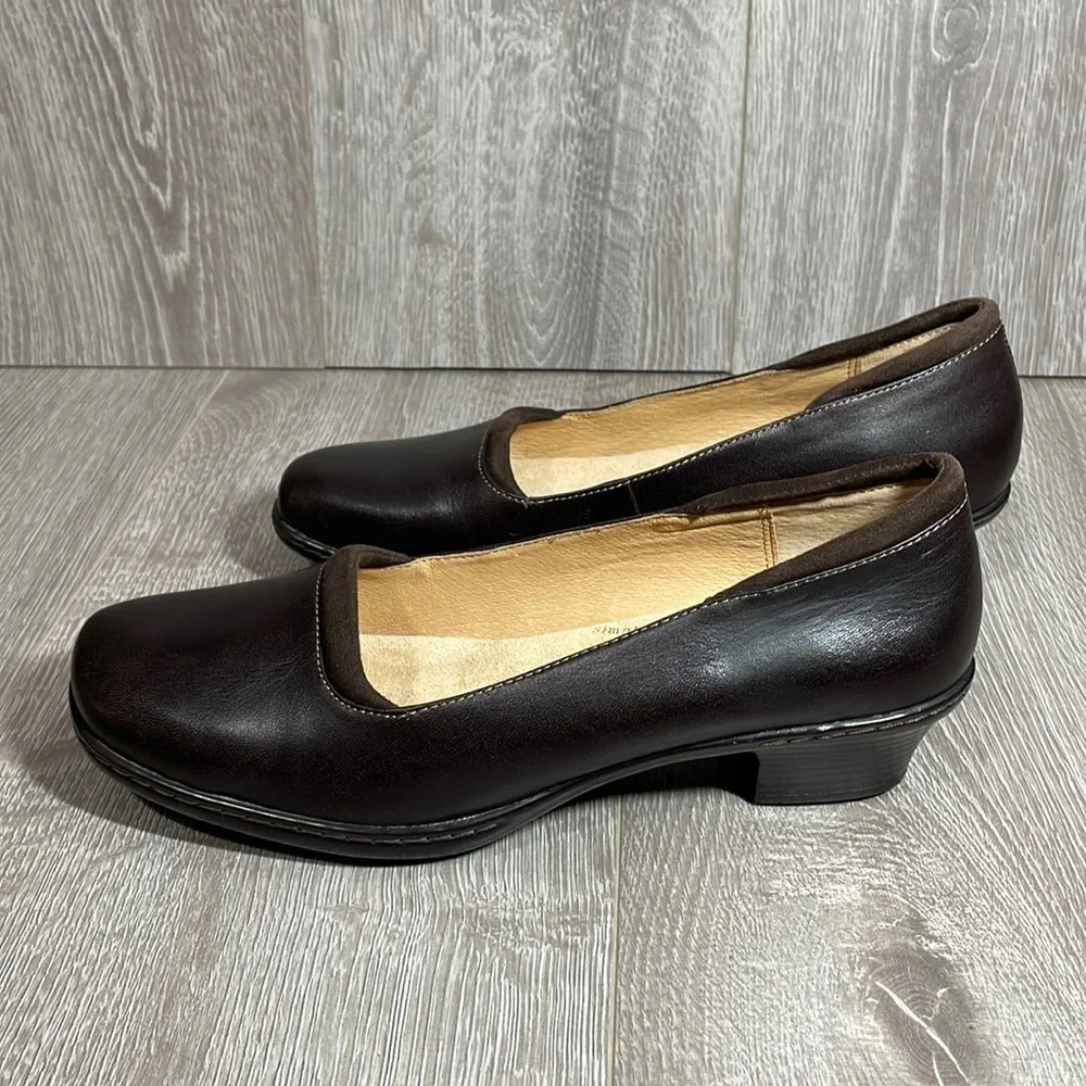 NWOT Softspots Brown Leather Comfort Slip On Low Heel 10